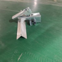 裙板夾持器 不銹鋼夾持器 導(dǎo)料槽密封防溢裙板夾持器批發(fā)